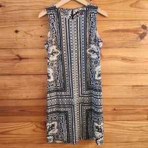 J. Mclaughlin Elegant Black and White Sheath Dress S